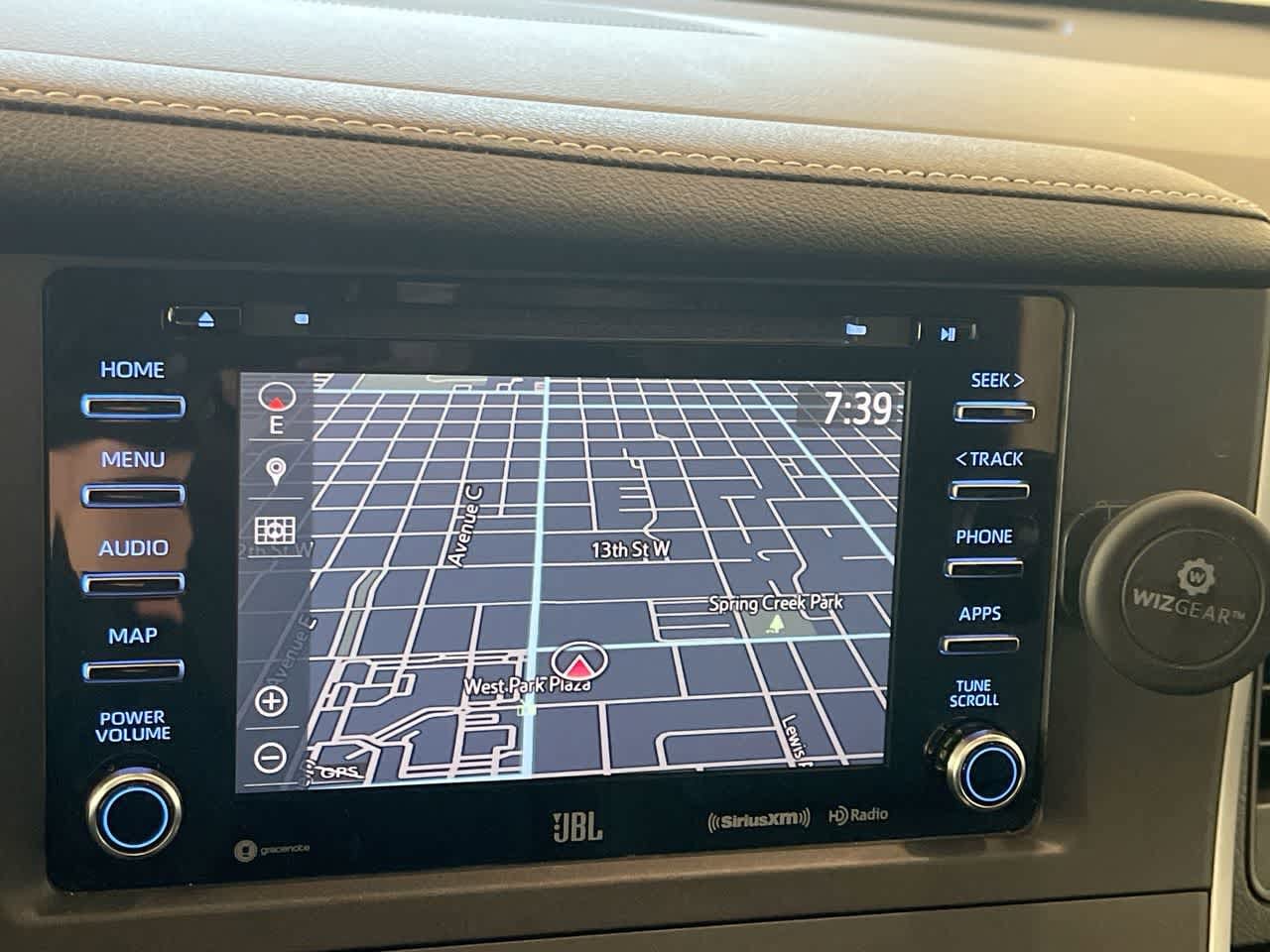 Thumbnail: 2020 Toyota Sienna - 18