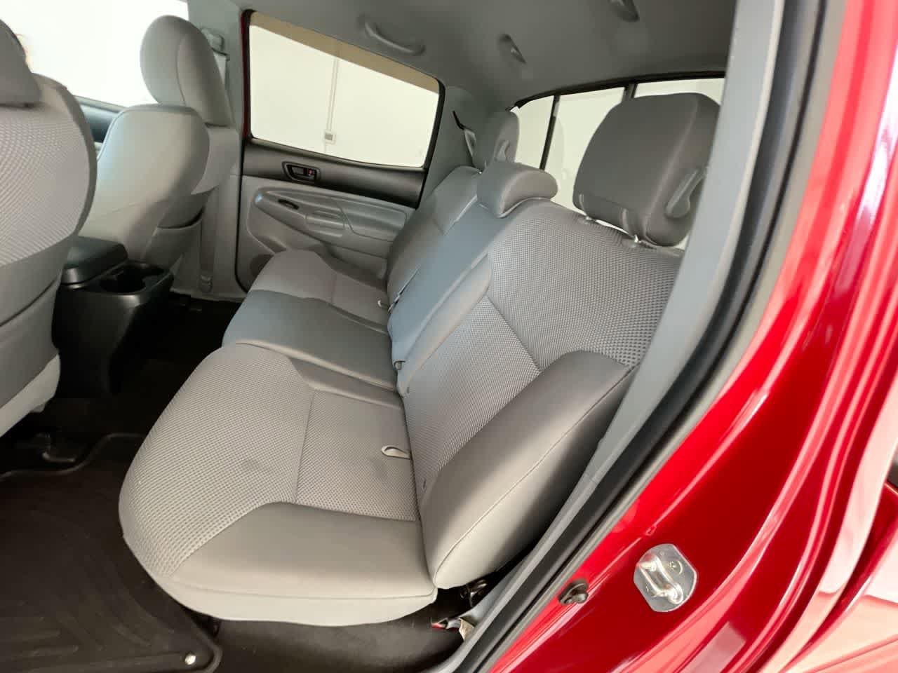 2013 Toyota Tacoma  21