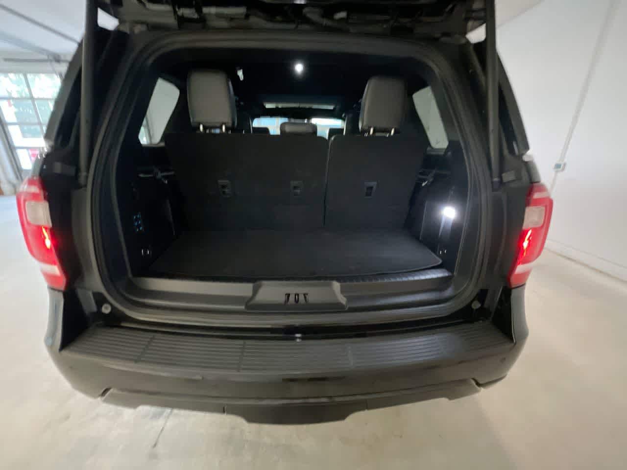Thumbnail: 2020 Ford Expedition - 25