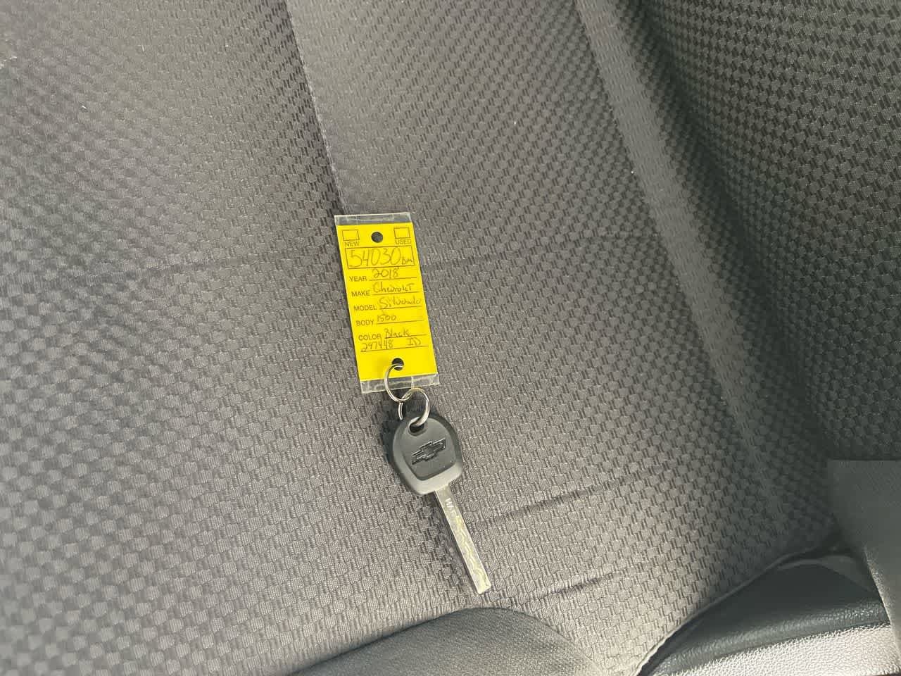 Thumbnail: 2018 Chevrolet Silverado 1500 - 26