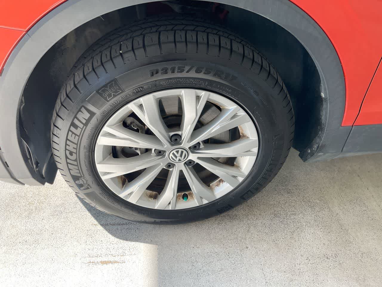 Thumbnail: 2019 Volkswagen Tiguan - 10