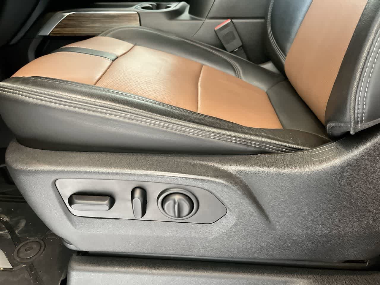 Thumbnail: 2019 Chevrolet Silverado 1500 - 12