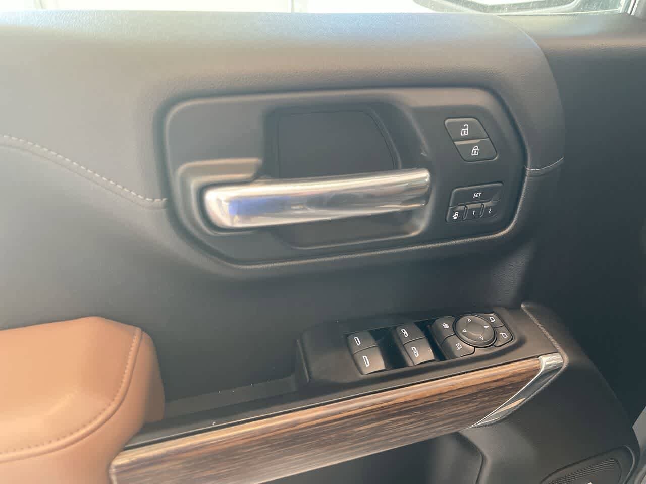 Thumbnail: 2019 Chevrolet Silverado 1500 - 13