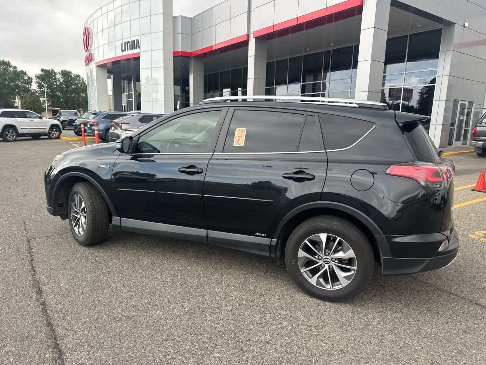 Thumbnail: 2016 Toyota RAV4 - 26