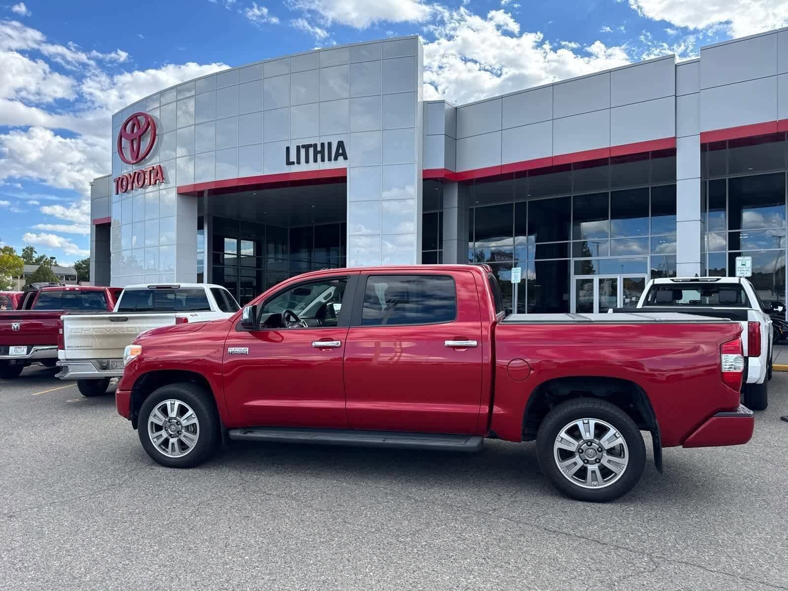 2017 Toyota Tundra Platinum CrewMax photo 2