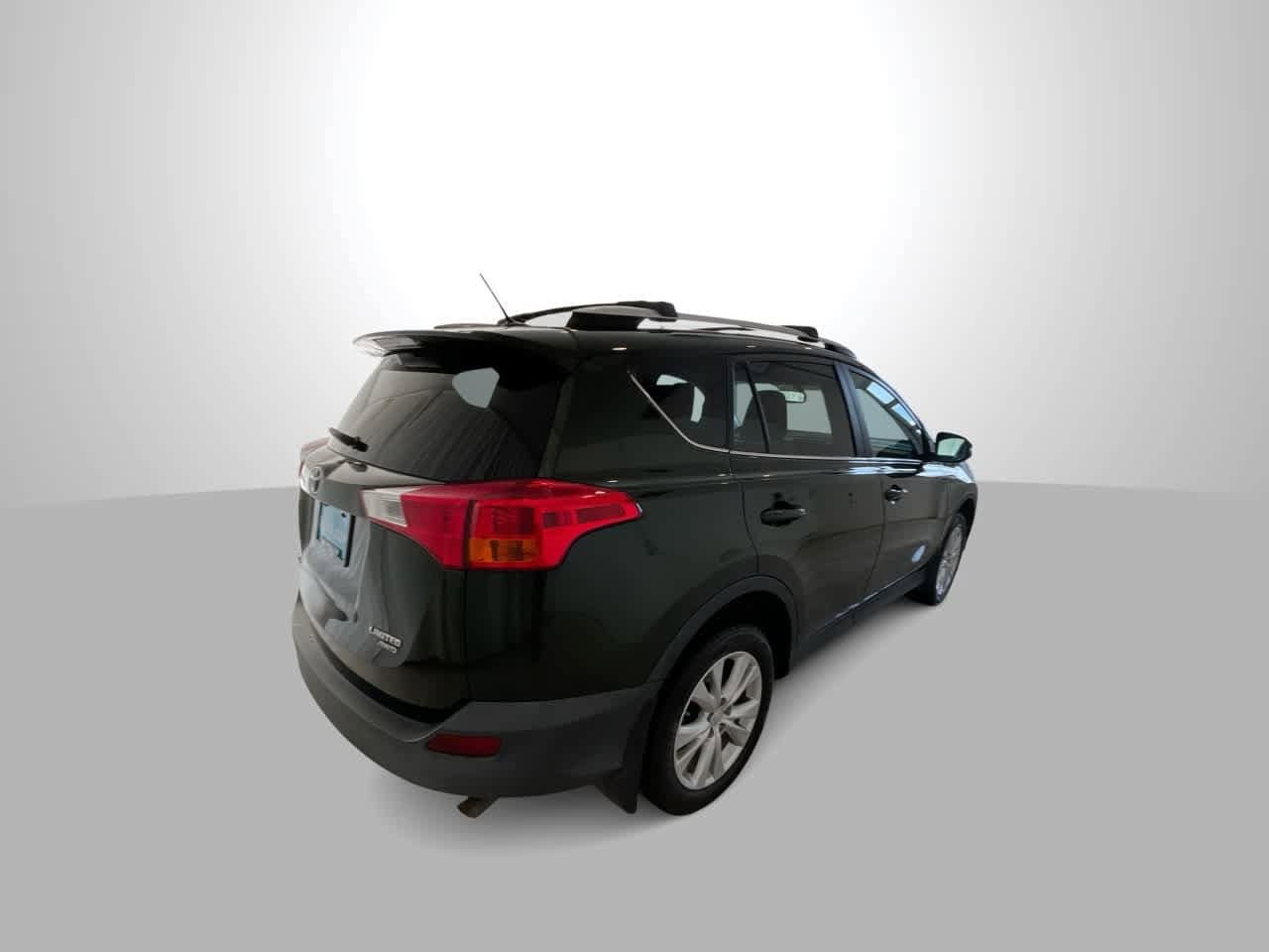 Thumbnail: 2013 Toyota RAV4 - 8