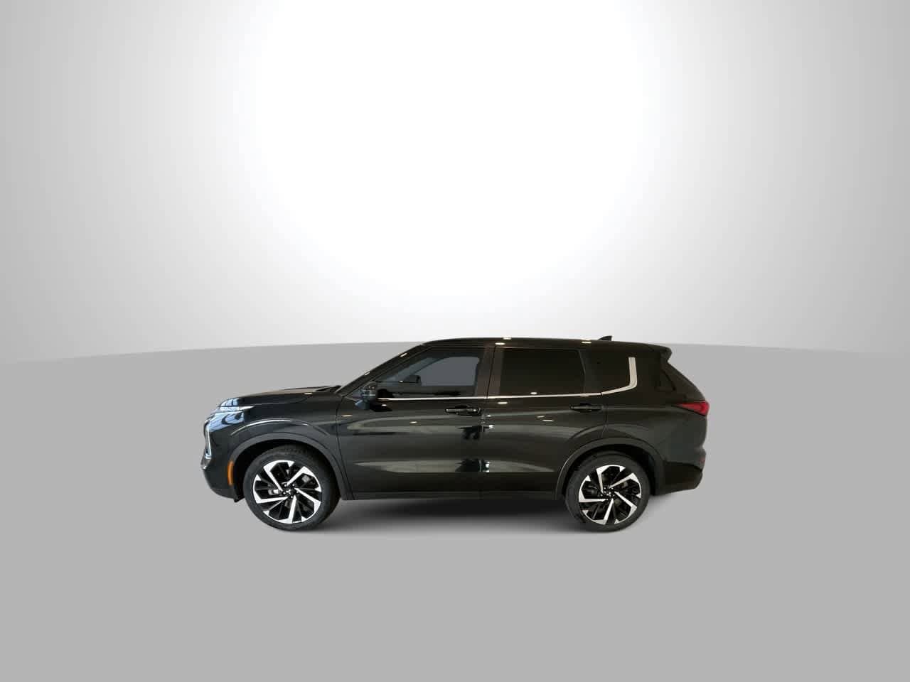 Thumbnail: 2022 Mitsubishi Outlander - 5