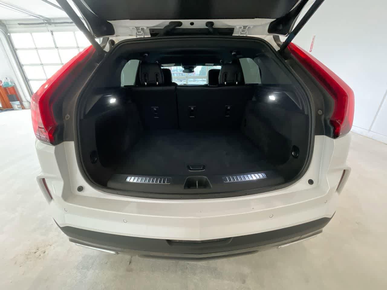 Thumbnail: 2024 Cadillac XT4 - 23