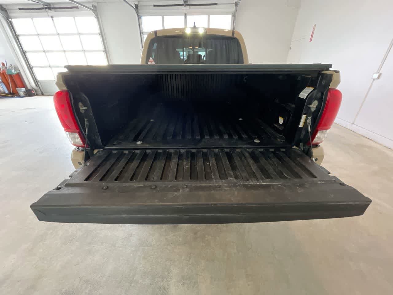 Thumbnail: 2017 Toyota Tacoma - 24