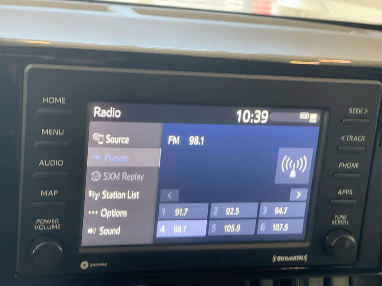 Thumbnail: 2021 Toyota RAV4 - 16