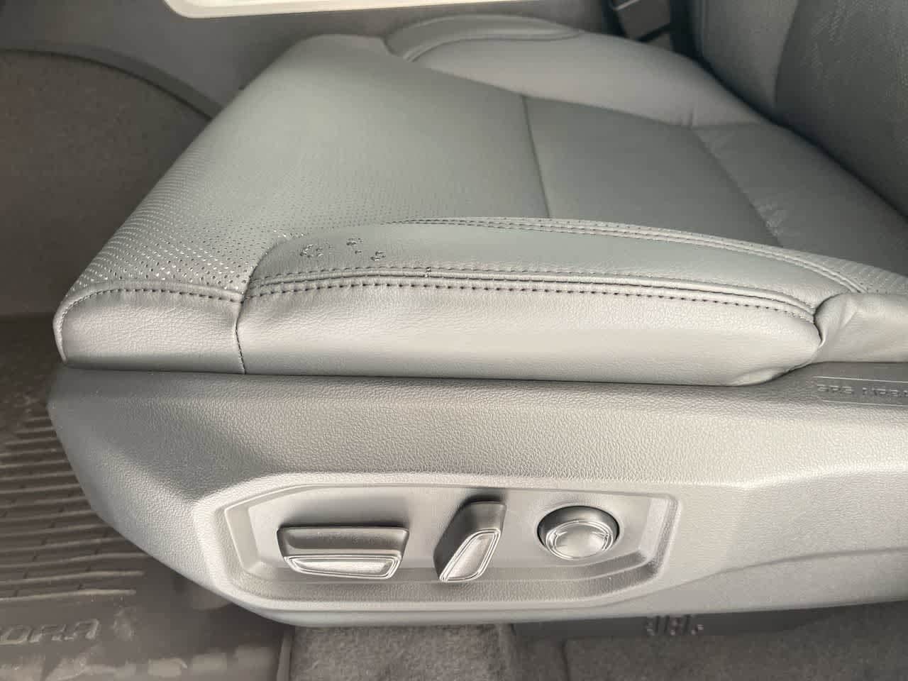 2025 Toyota Tundra Limited 12
