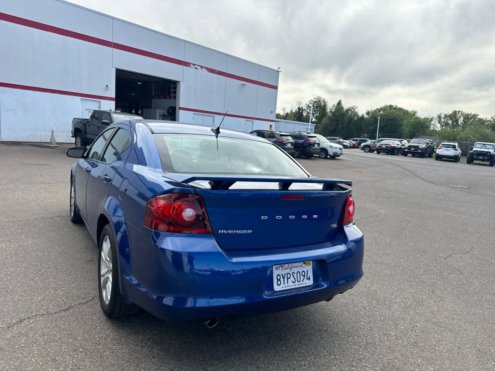 Thumbnail: 2014 Dodge Avenger - 16