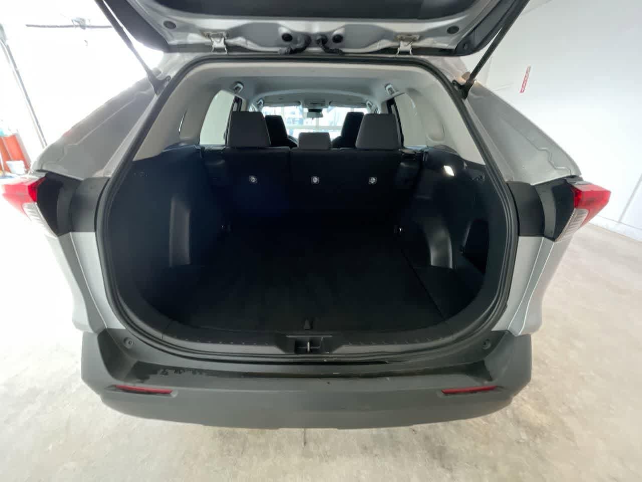 Thumbnail: 2024 Toyota RAV4 - 23