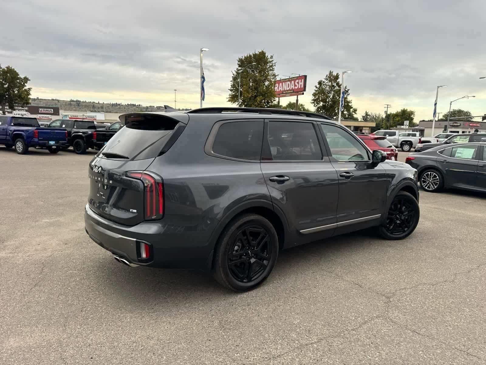 Thumbnail: 2023 Kia Telluride - 20