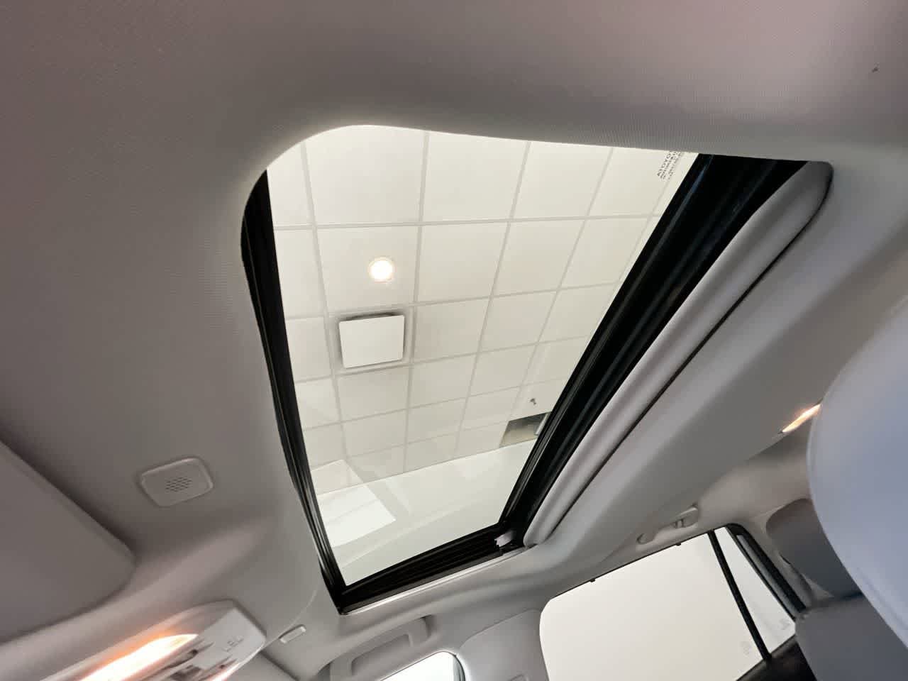 Thumbnail: 2023 Toyota Highlander - 22