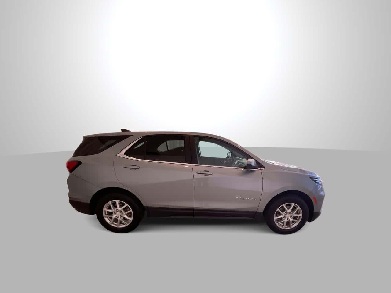 Thumbnail: 2023 Chevrolet Equinox - 9