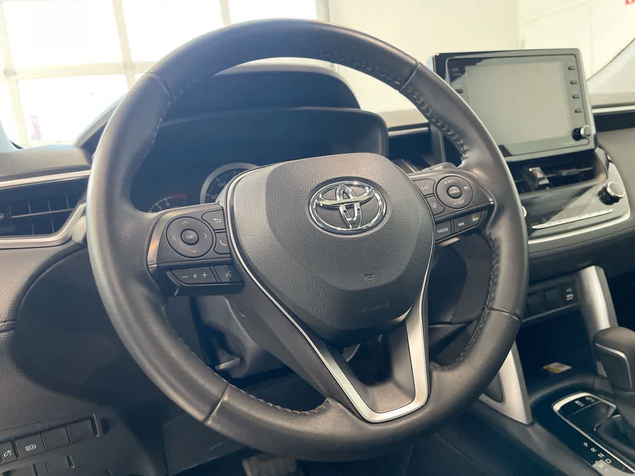 Thumbnail: 2022 Toyota Corolla Cross - 14