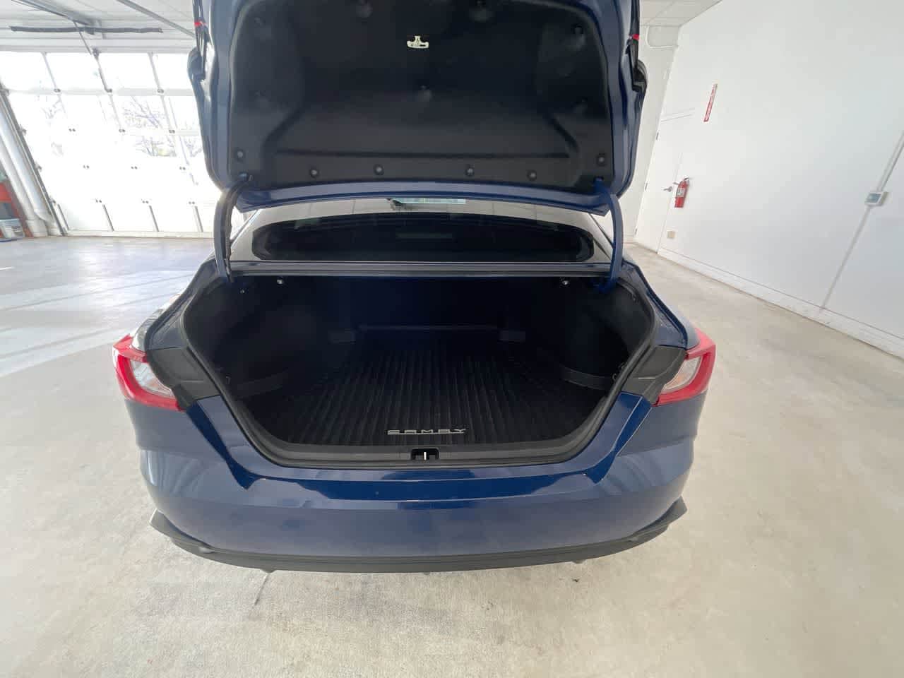 Thumbnail: 2025 Toyota Camry - 24