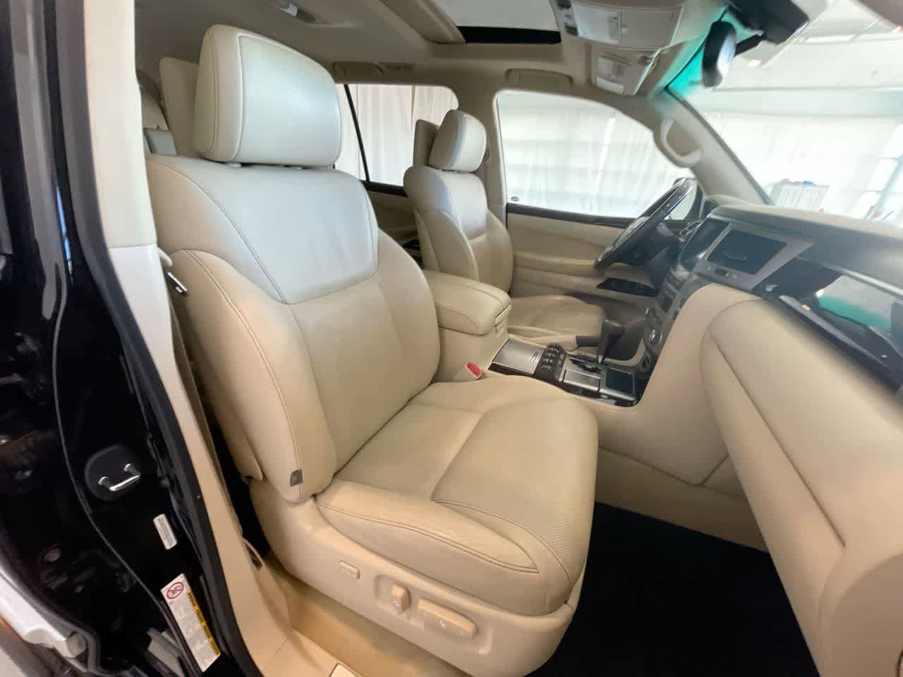 Thumbnail: 2015 Lexus LX - 26