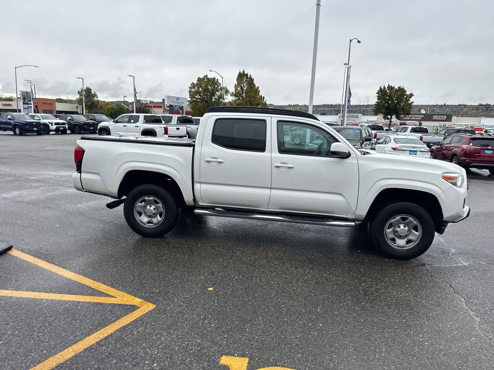 Thumbnail: 2022 Toyota Tacoma - 18