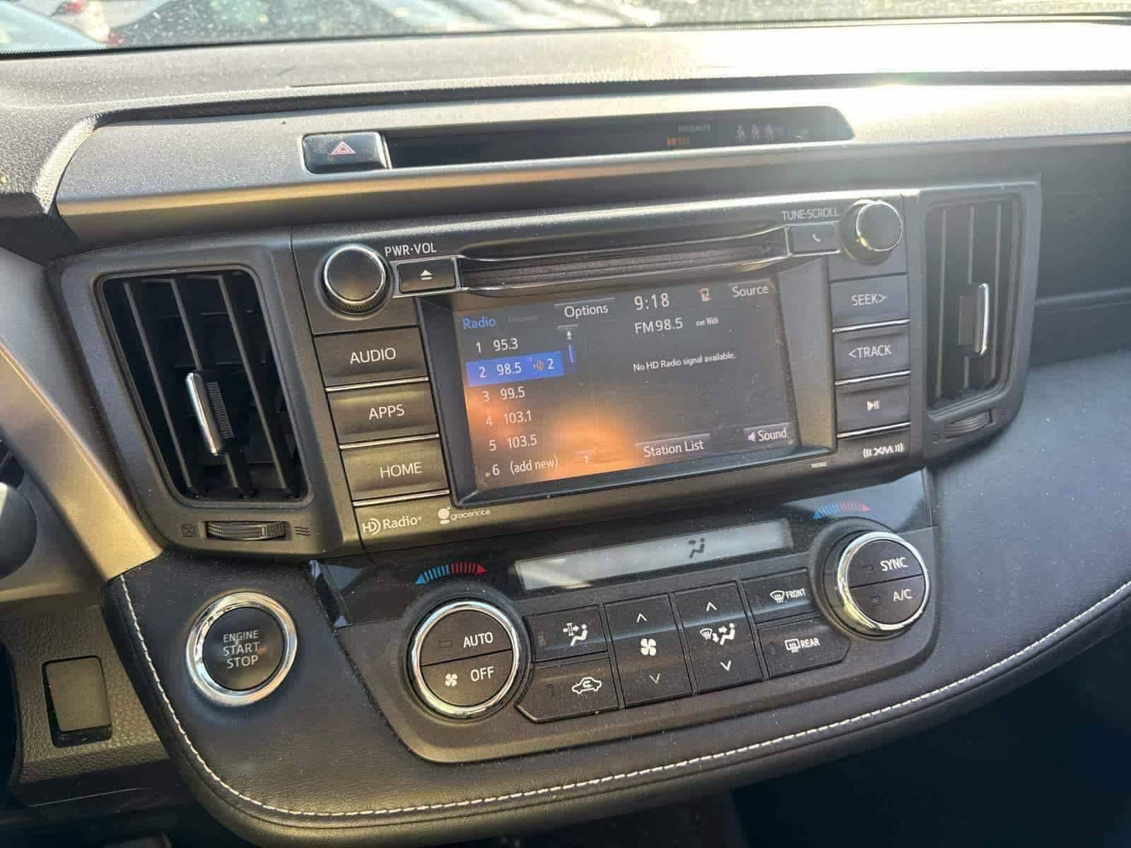 Thumbnail: 2018 Toyota RAV4 - 36