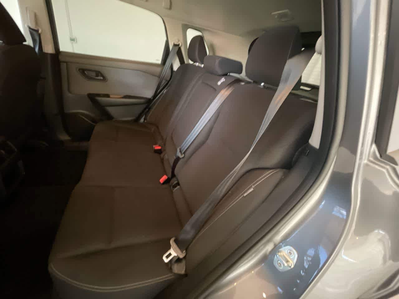 Thumbnail: 2023 Nissan Rogue - 21