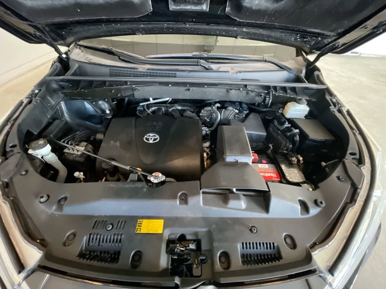 Thumbnail: 2018 Toyota Highlander - 27