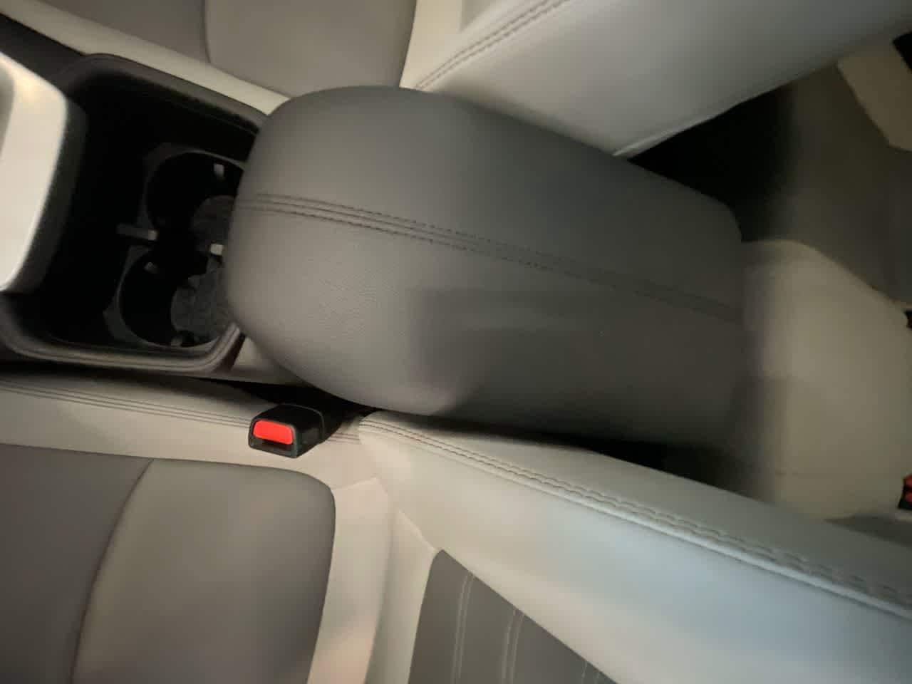 Thumbnail: 2025 Toyota RAV4 - 21