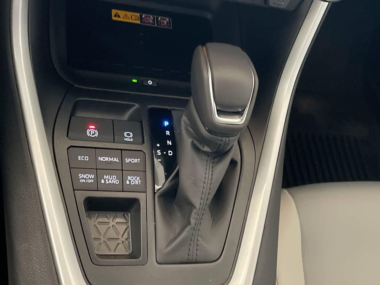 Thumbnail: 2025 Toyota RAV4 - 20