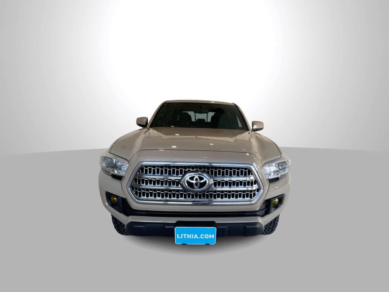 Thumbnail: 2017 Toyota Tacoma - 3