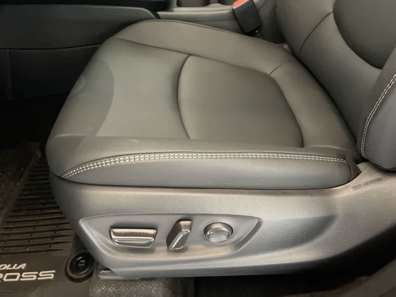 Thumbnail: 2026 Toyota Corolla Cross - 12