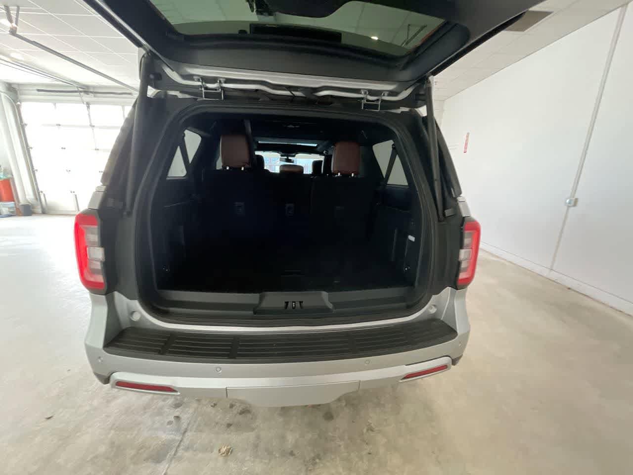 Thumbnail: 2023 Ford Expedition MAX - 25