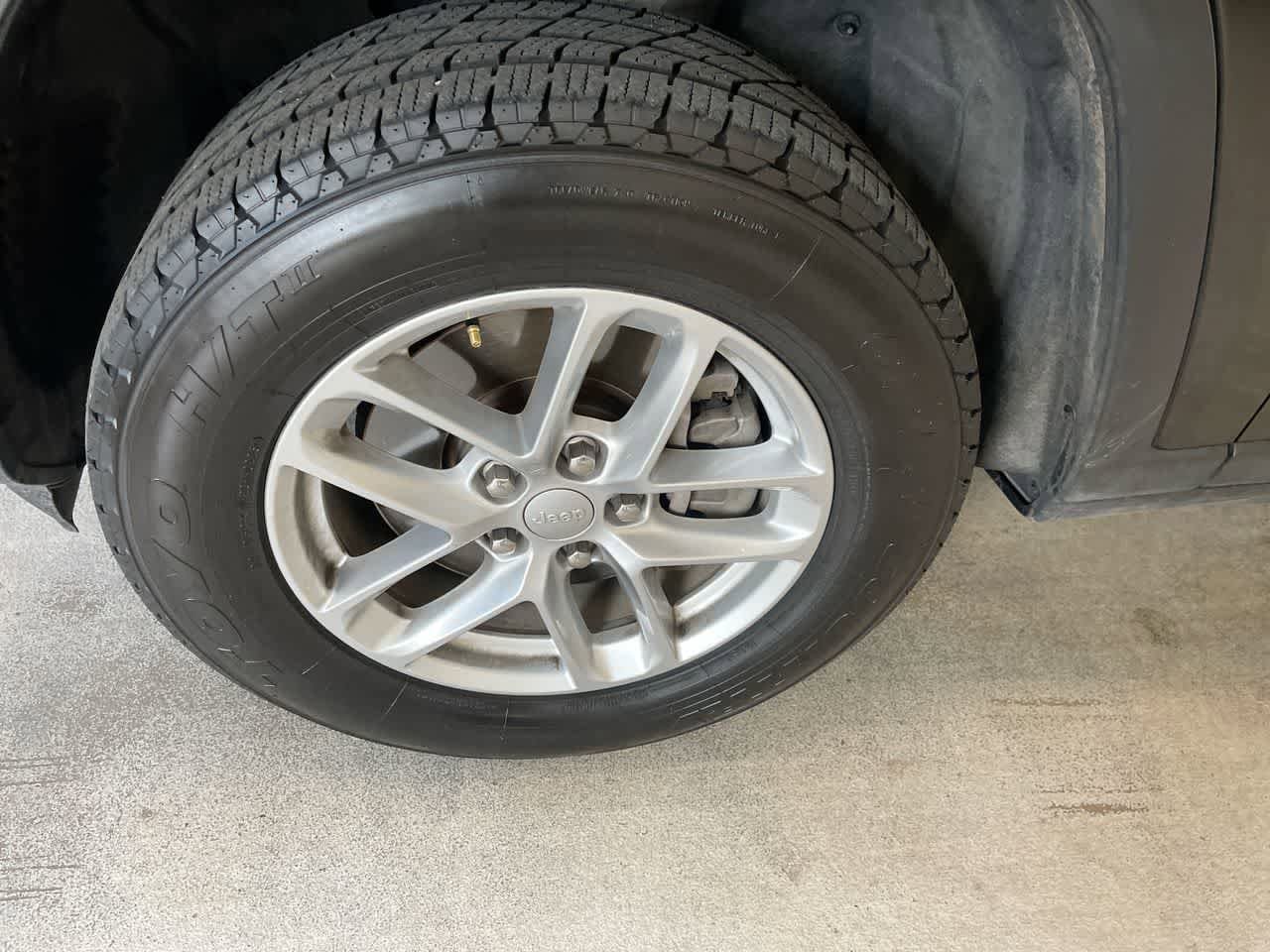 Thumbnail: 2023 Jeep Grand Cherokee L - 10