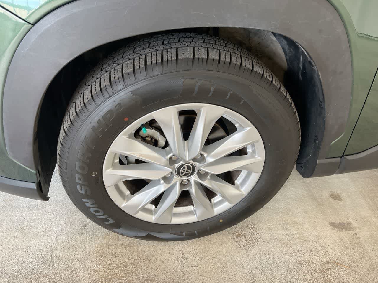 Thumbnail: 2022 Toyota Corolla Cross - 10