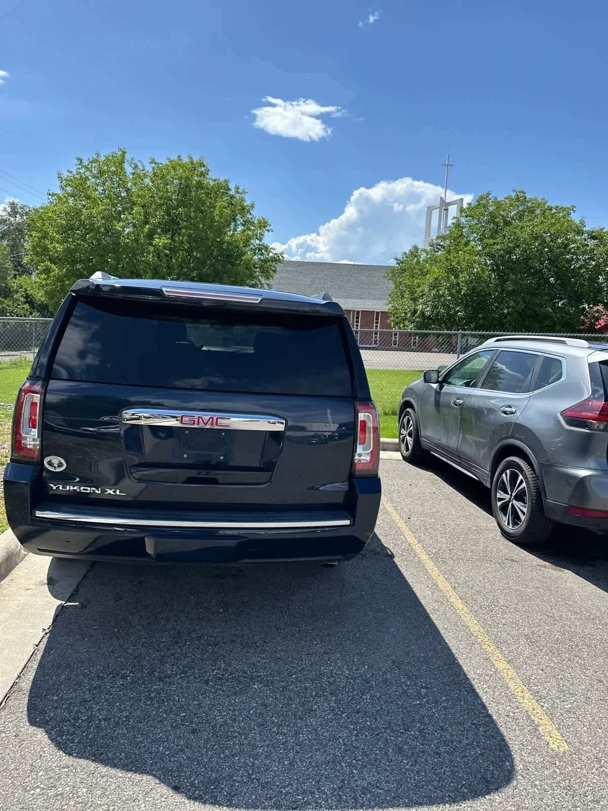 Thumbnail: 2017 GMC Yukon XL - 8