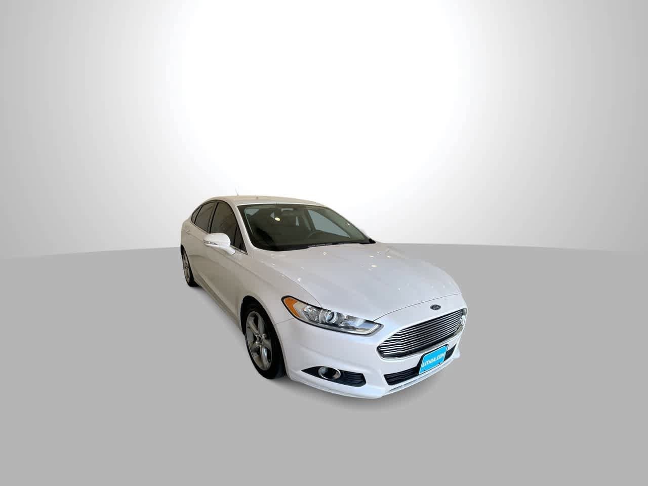 Thumbnail: 2016 Ford Fusion - 2