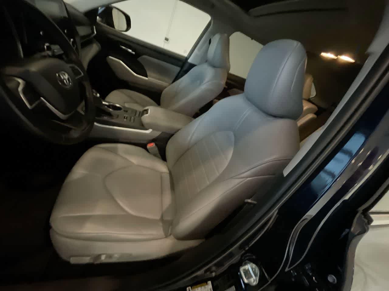 Thumbnail: 2022 Toyota Highlander - 11