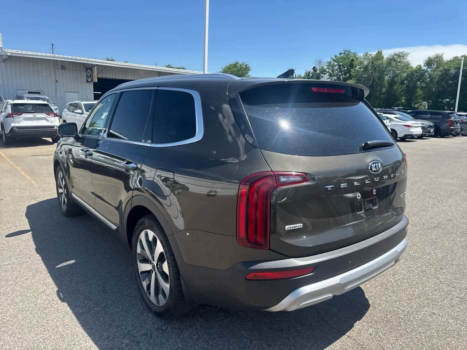 Thumbnail: 2021 Kia Telluride - 17