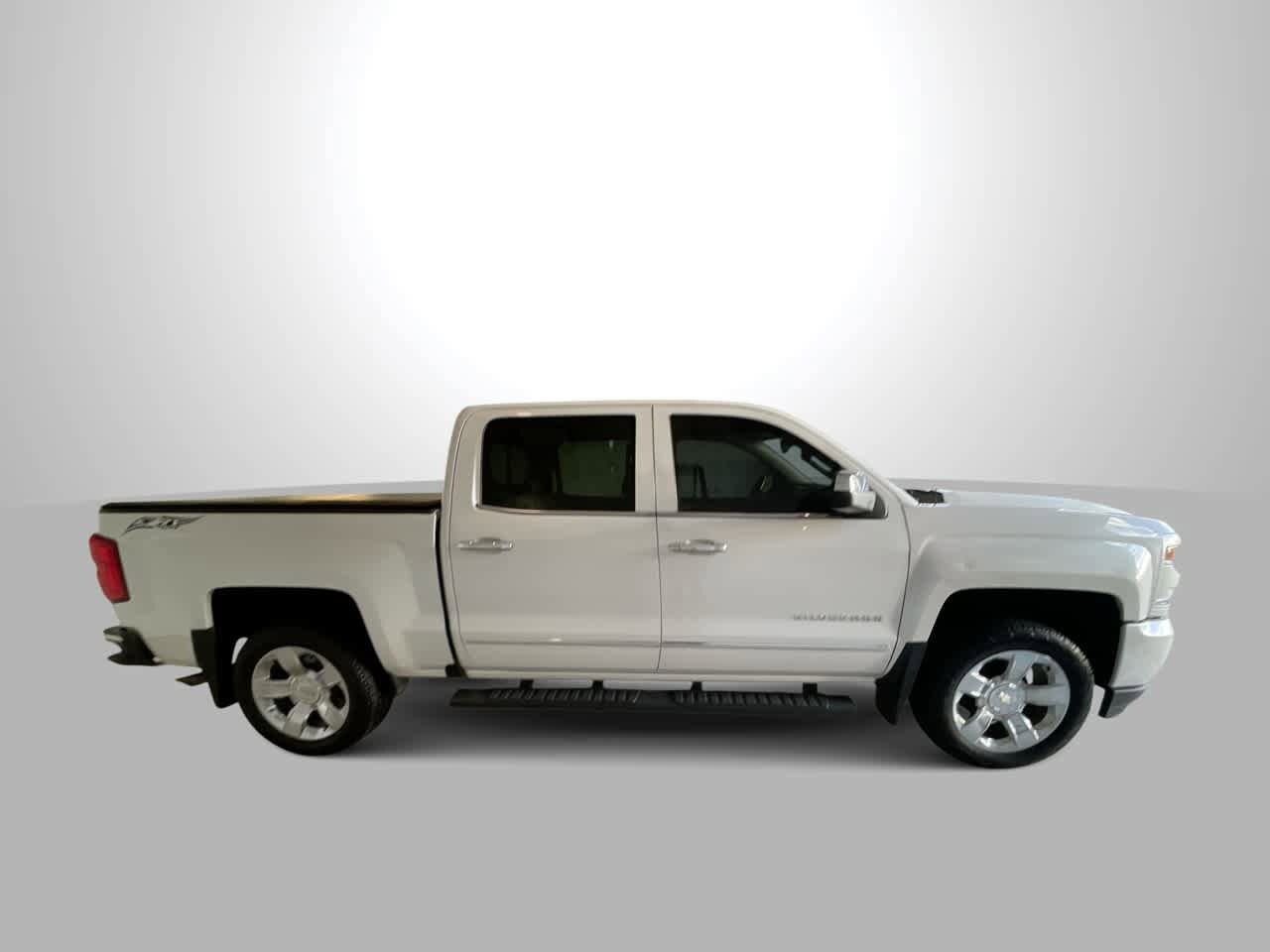 Thumbnail: 2018 Chevrolet Silverado 1500 - 9