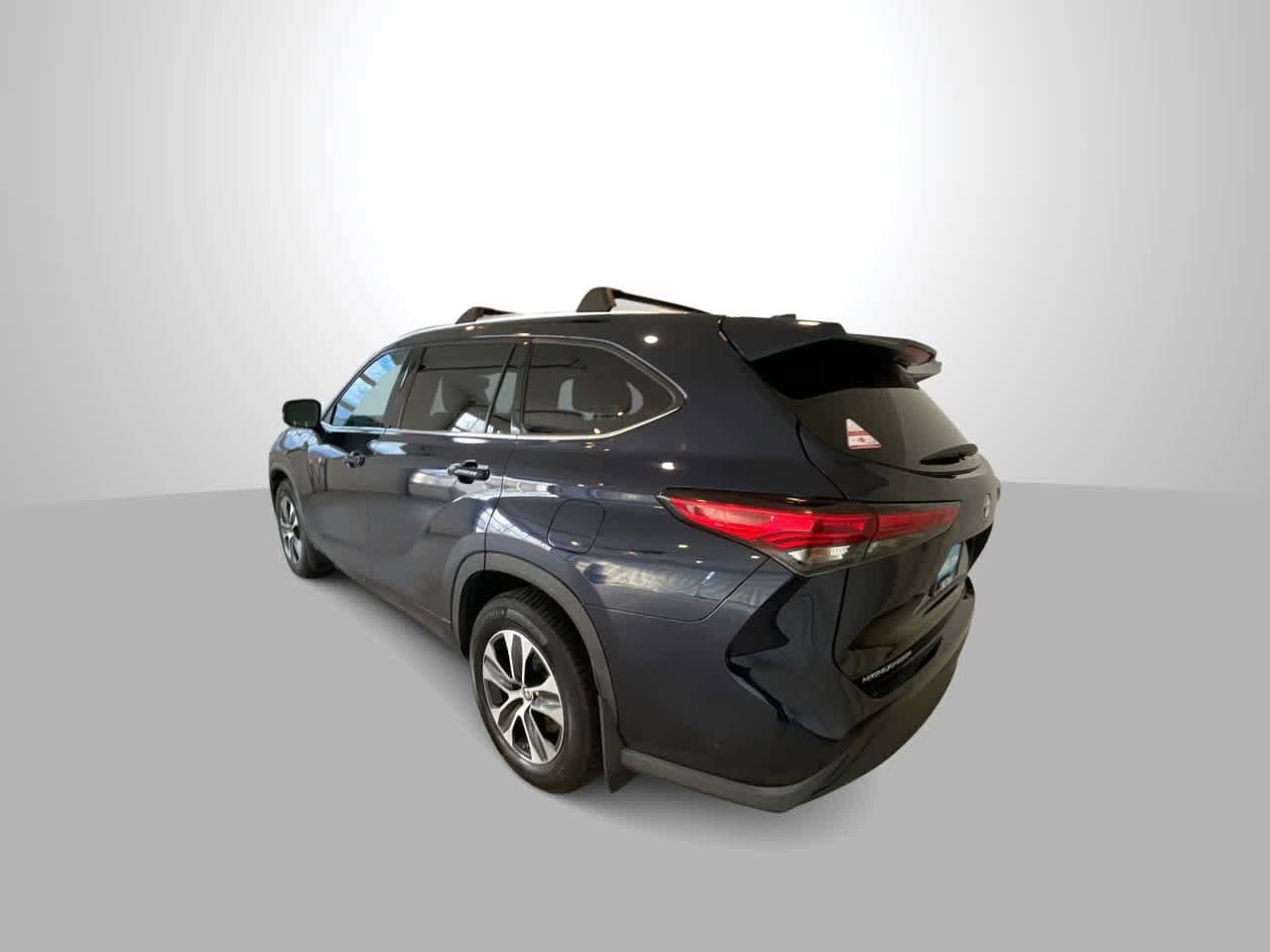 Thumbnail: 2020 Toyota Highlander - 6