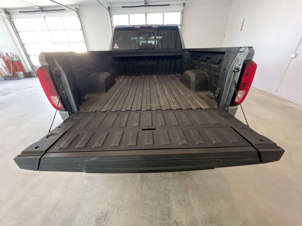 Thumbnail: 2020 GMC Sierra 1500 - 23
