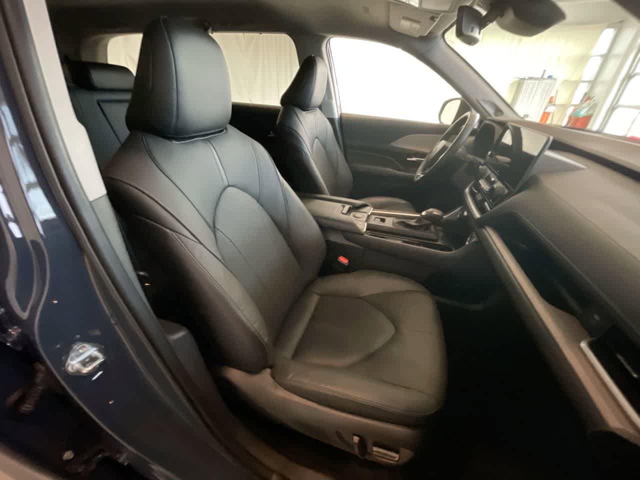 Thumbnail: 2025 Toyota Grand Highlander - 25