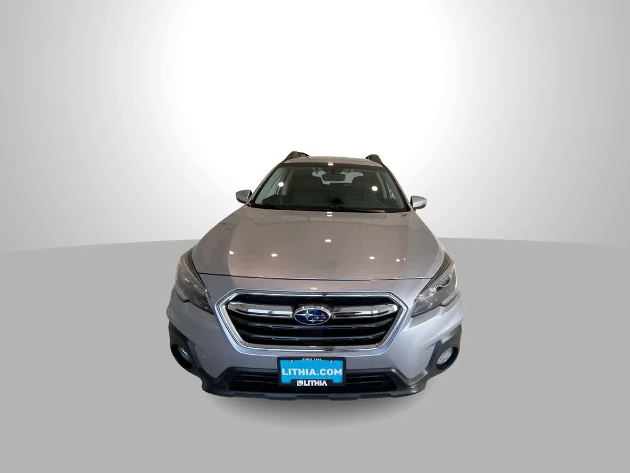 2019 Subaru Outback Limited photo 2