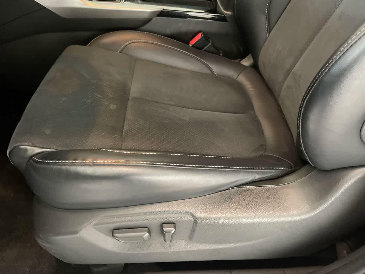 Thumbnail: 2024 Mitsubishi Eclipse Cross - 12