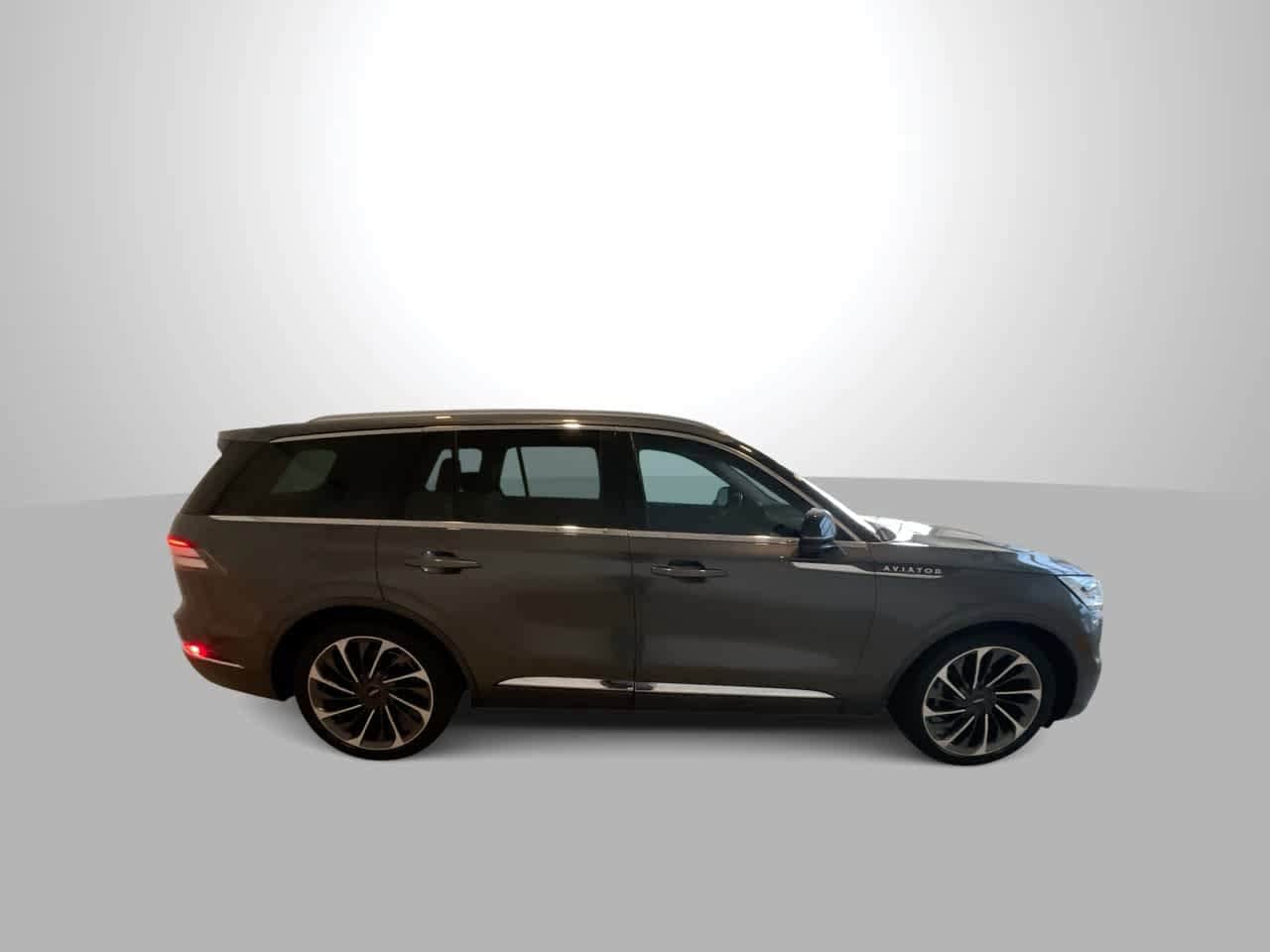 Thumbnail: 2020 Lincoln Aviator - 9