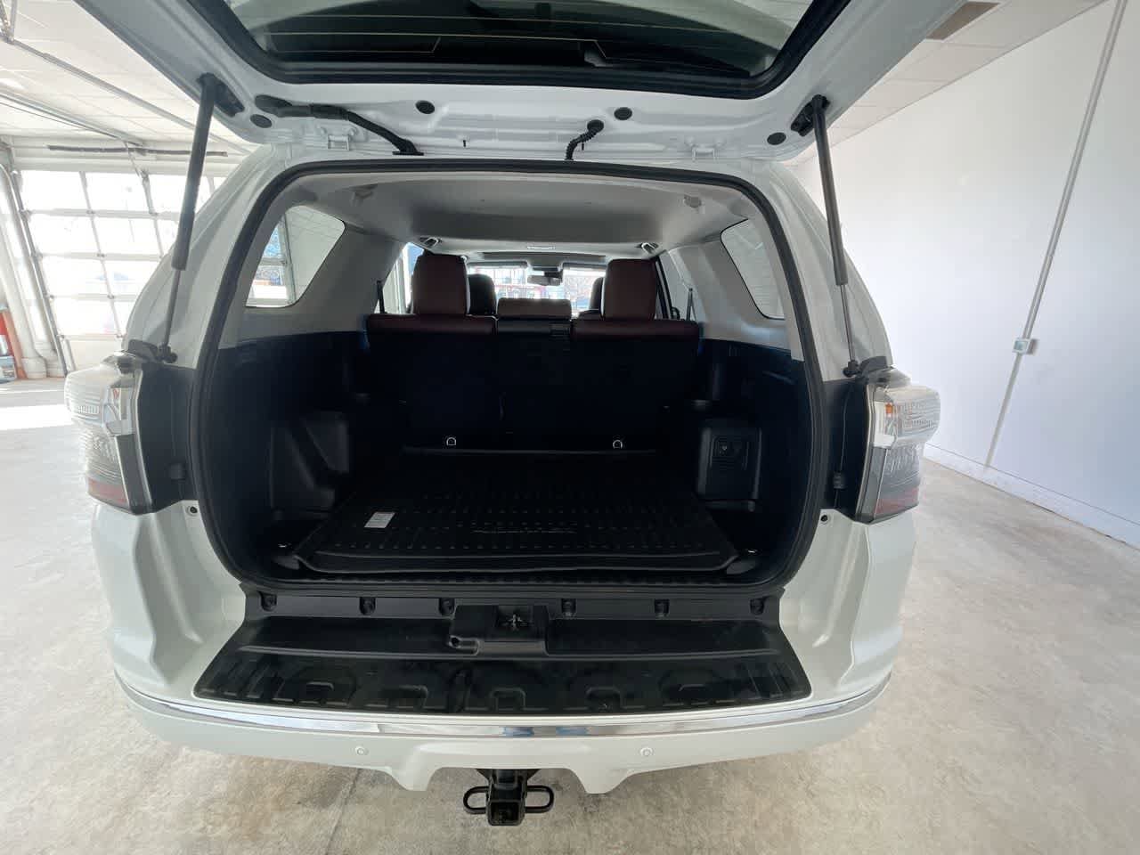 Thumbnail: 2024 Toyota 4Runner - 24