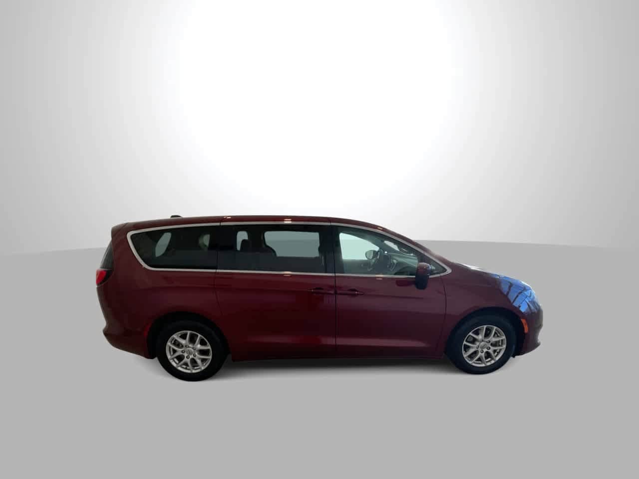 Thumbnail: 2023 Chrysler Voyager - 9