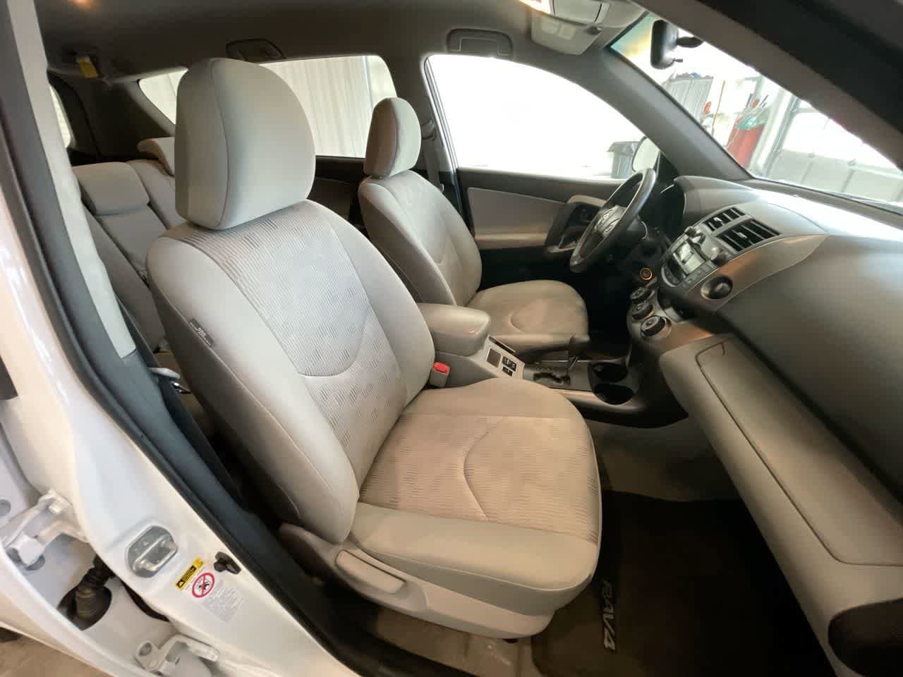 Thumbnail: 2011 Toyota RAV4 - 22