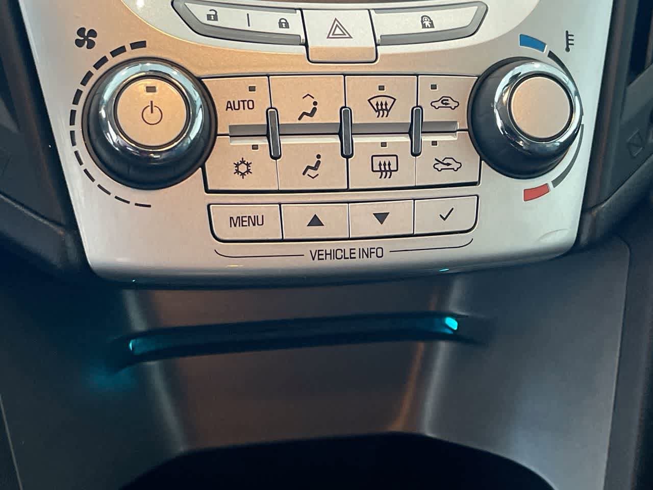 Thumbnail: 2010 Chevrolet Equinox - 18