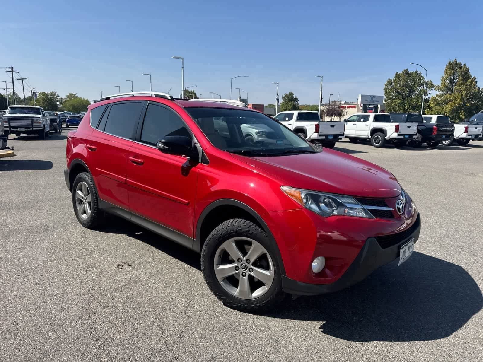 Thumbnail: 2015 Toyota RAV4 - 16